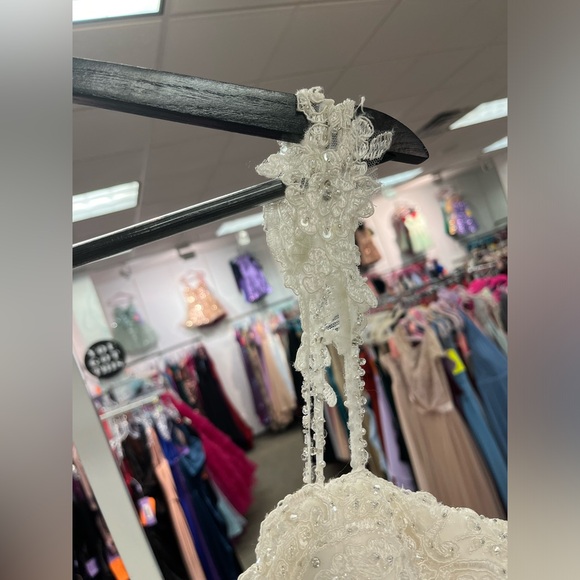 Mori Lee Mermaid Bridal Style 8118 - Picture 8 of 10